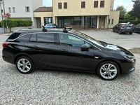 Usata Opel Astra Dynamic 110 CV (80 kW) 2017 Nero Station wagon