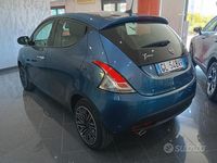 Usata Lancia Ypsilon Gold 69 CV (50 kW) 2022 Blu Utilitaria