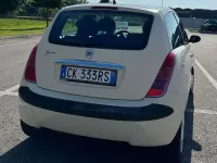Usata Lancia Ypsilon 60 CV (44 kW) 2004 Beige Utilitaria