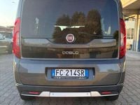 Usata Fiat Doblò Trekking 120 CV (88 kW) 2015 Gray Monovolume