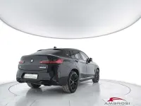 Usata BMW X4 340 CV (250 kW) 2023 Nero SUV