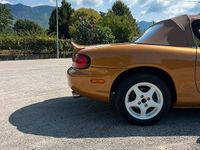 Usata Mazda MX5 110 CV (80 kW) 1998 Arancione Cabrio