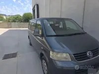 Usata VW Caravelle 131 CV (96 kW) 2007 Grigio Furgone