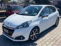 Usata Peugeot 208 Allure 82 CV (60 kW) 2015 Bianco Utilitaria