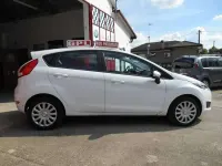Usata Ford Fiesta Business Edition 97 CV (71 kW) 2014 Pastello Utilitaria