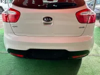 Usata Kia Rio 75 CV (55 kW) 2014 Bianco Berlina