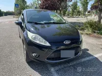 Usata Ford Fiesta 101 CV (74 kW) 2010 Nero Berlina