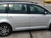 Usata VW Touran 140 CV (102 kW) 2010 Grigio Monovolume