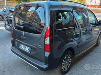 Usata Peugeot Partner Tepee Outdoor 120 CV (88 kW) 2016 Grigio Monovolume