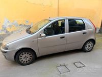 Usata Fiat Punto 80 CV (58 kW) 2002 Grigio Berlina