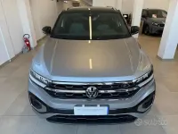 Usata VW T-Roc R-line 150 CV (110 kW) 2024 Grigio SUV