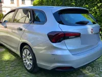 Usata Fiat Tipo 100 CV (73 kW) 2022 Grigio Station wagon