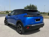 Usata Peugeot 2008 GT 131 CV (96 kW) 2023 Blu/azzurro SUV