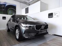 Usata Volvo XC60 Momentum 235 CV (172 kW) 2021 Grigio SUV