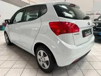 Usata Kia Venga Active 90 CV (66 kW) 2015 Bianco Utilitaria