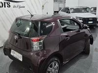 Usata Toyota iQ Sol 67 CV (49 kW) 2010 Rosso Utilitaria
