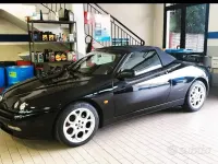 Usata Alfa Romeo Spider 155 CV (114 kW) 1999 Nero Cabrio