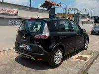 Usata Renault Scénic 110 CV (80 kW) 2015 Nero Monovolume