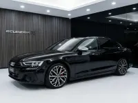 Usata Audi S8 Ambiente 571 CV (419 kW) 2023 Nero brillante Berlina
