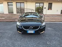 Usata Volvo V40 Business Edition 120 CV (88 kW) 2018 Nero Berlina