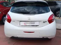 Usata Peugeot 208 68 CV (50 kW) 2012 Bianco Utilitaria