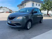 Usata Lancia Ypsilon 69 CV (50 kW) 2017 Grigio Utilitaria