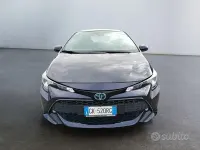 Usata Toyota Corolla Active 122 CV (89 kW) 2022 Blu/azzurro Berlina