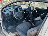 Usata Opel Corsa 75 CV (55 kW) 2006 Berlina