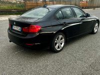 Begagnad BMW 318 Sport Line 143 HK (105 kW) 2013 Sedan