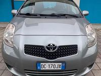 Usata Toyota Yaris Sol 90 CV (66 kW) 2006 Berlina