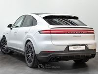 Usata Porsche Cayenne 519 CV (381 kW) 2024 Bianco SUV