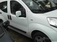 Begagnad Fiat Qubo Lounge 77 HK (56 kW) 2016 Vit Minibuss
