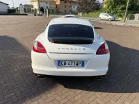 Usata Porsche Panamera 250 CV (183 kW) 2012 Bianco Utilitaria