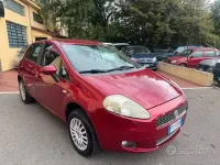 Usata Fiat Grande Punto 77 CV (56 kW) 2009 Rosso Utilitaria