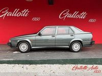 Usata Alfa Romeo 75 185 CV (136 kW) 1989 Grigio Berlina