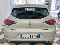 Usata Renault Clio V Zen 91 CV (66 kW) 2022 Grigio Berlina