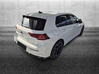 Usata VW Golf VIII R-line Plus 150 CV (110 kW) 2024 Bianco pastello Berlina