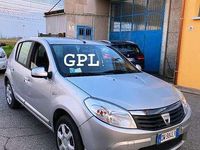 Usata Dacia Sandero Lauréate 75 CV (55 kW) 2009 Berlina