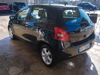 Usata Toyota Yaris 90 CV (66 kW) 2006 Nero Berlina