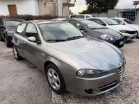 Usata Alfa Romeo 147 119 CV (87 kW) 2007 Marrone Utilitaria