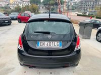 Usata Lancia Ypsilon Gold 95 CV (69 kW) 2012 Nero Utilitaria