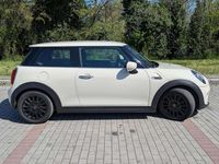 Usata Mini ONE Business 102 CV (75 kW) 2019 Beige Utilitaria