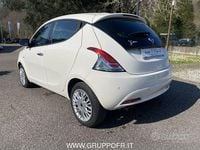 Usata Lancia Ypsilon Silver 69 CV (50 kW) 2017 Bianco Utilitaria