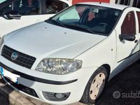 Usata Fiat Punto Active 70 CV (51 kW) 2005 Bianco Utilitaria