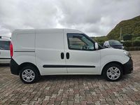 Begagnad Fiat Doblò Lounge 95 HK (69 kW) 2017 Vit Minibuss