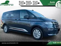 Usata VW Multivan Life 177 CV (130 kW) 2025 Blu Monovolume