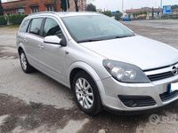 Usata Opel Astra 105 CV (77 kW) 2005 Grigio Station wagon