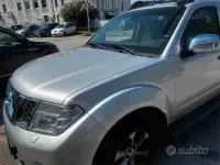 Usata Nissan Navara 190 CV (139 kW) 2014 Grigio Pick-up