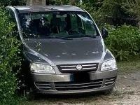 Usata Fiat Multipla 120 CV (88 kW) 2006 Grigio Monovolume