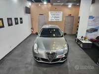 Usata Alfa Romeo Giulietta Distinctive 105 CV (77 kW) 2013 Grigio Utilitaria